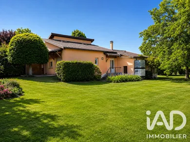 House in La Côte-Saint-André (38260)