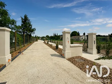 Building plot in Fontvieille (13990)