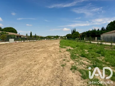 Building plot in Fontvieille (13990)