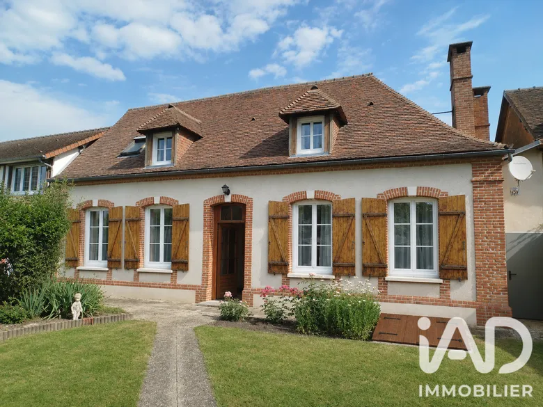 Maison 5 pièces 94 m² · à Mesnils-sur-Iton · 94 m² · 199 000 €