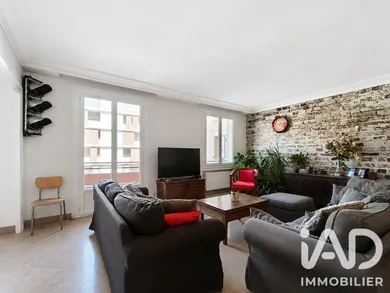 Apartment in Villeurbanne (69100)