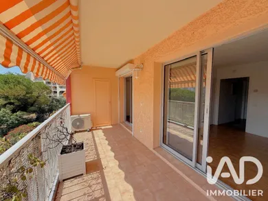 Apartment in Le Cannet (06110)