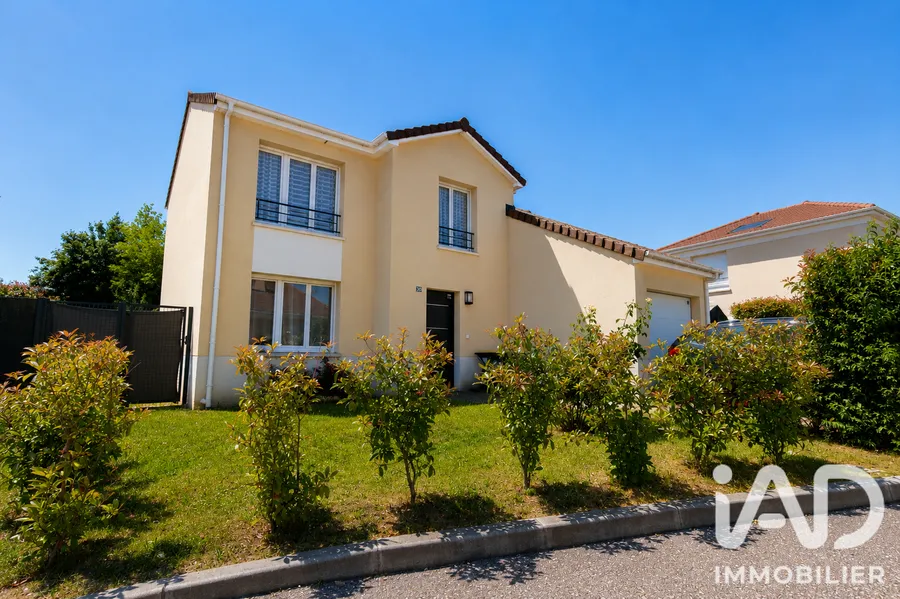 Maison à Bruyères-sur-Oise (95820) photo 3