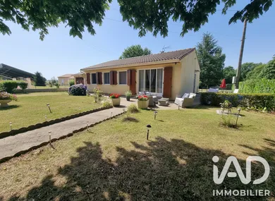Maison de village à Saint-Pierre-d'Exideuil (86400)
