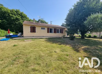 Village house in Saint-Pierre-d'Exideuil (86400)