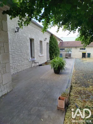 Longere in Saint-Germain-du-Puy (18390)