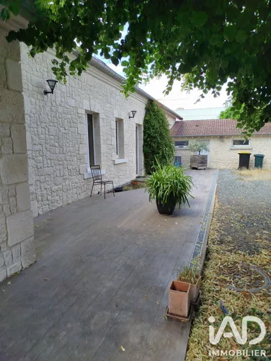 Longere in Saint-Germain-du-Puy (18390)
