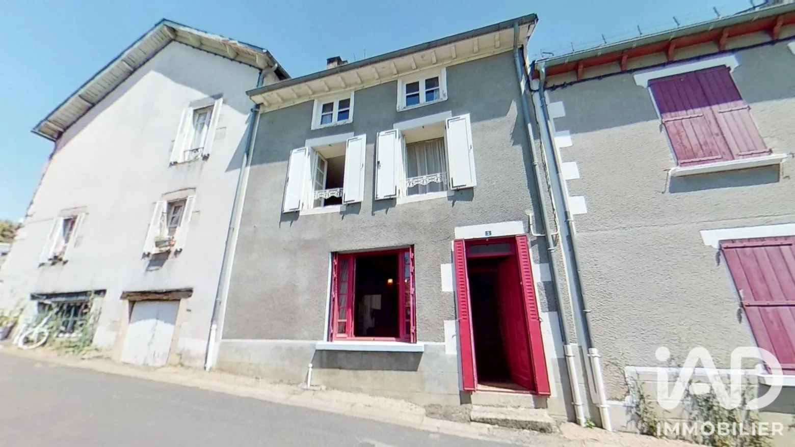 Vente maison à Pleaux (15700) : maison de ville 3 pièces 98 m² - 2043924 — 2