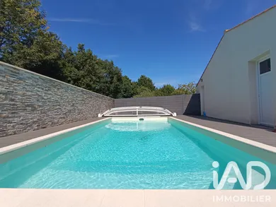 Maison de campagne à Sainte-Foy (85150)