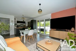 Apartment in Saint-Priest (69800)