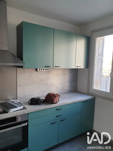 Apartment in Saint-Étienne (42100)