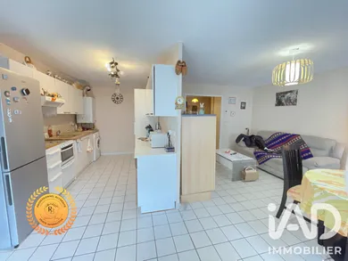 Apartment in Grenoble (38100)