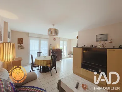 Apartment in Grenoble (38100)