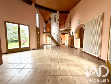 Architectural house in Bondigoux (31340)