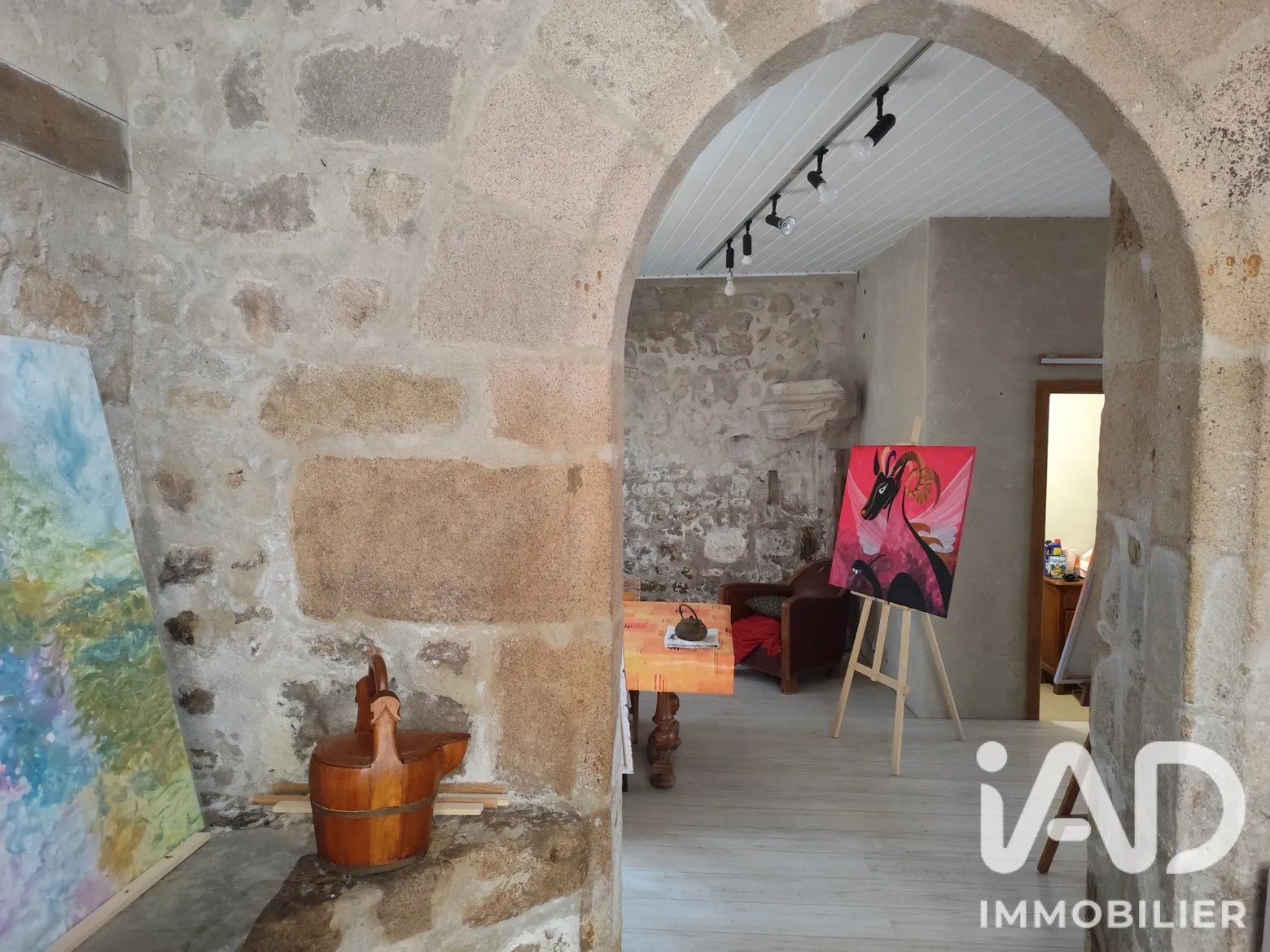 Vente immeuble 130 m² à Saint-Bonnet-le-Château (42380) - 2052727 — 2