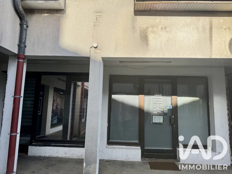 Murs commerciaux à Vert-Saint-Denis (77240) · 26 m² · 110 878 €