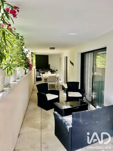 Apartment in Aix-en-Provence (13090)