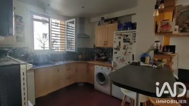 Apartment in Paris (75020)