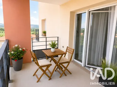 Appartement à L'Isle-d'Abeau (38080)