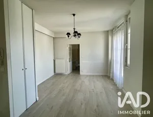 Apartment in Sens (89100)