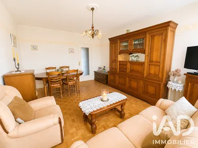 Apartment in Saint-Étienne (42100)