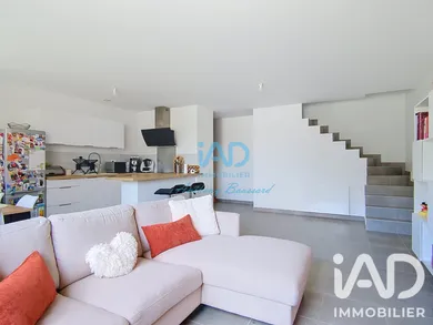 Duplex à Fontenay-Trésigny (77610)