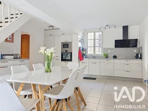 Maison de ville à Saint-Julien-du-Sault (89330)