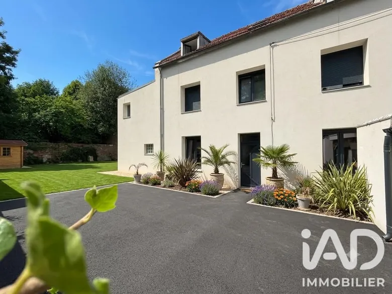 Maison 8 pièces 155 m² · à Cambrai · 155 m² · 219 900 €