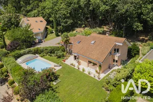 House in Meylan (38240)