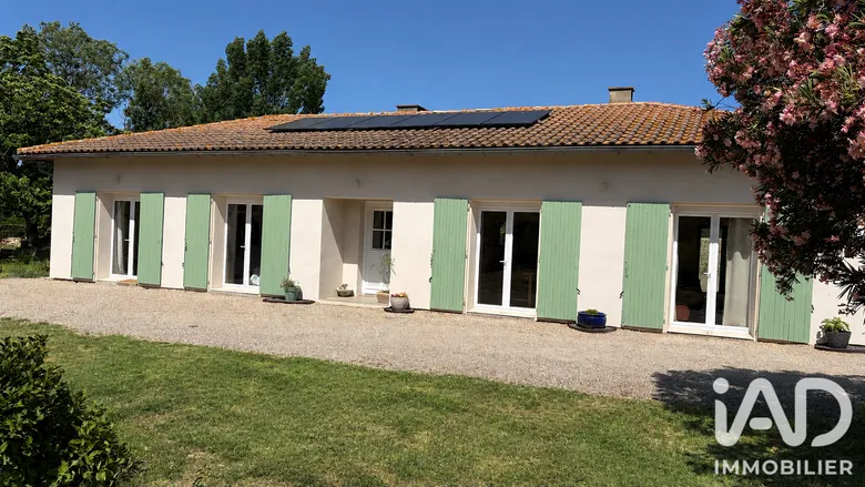 Maison 6 pièces 121 m² · à Badens · 121 m² · 290 000 €