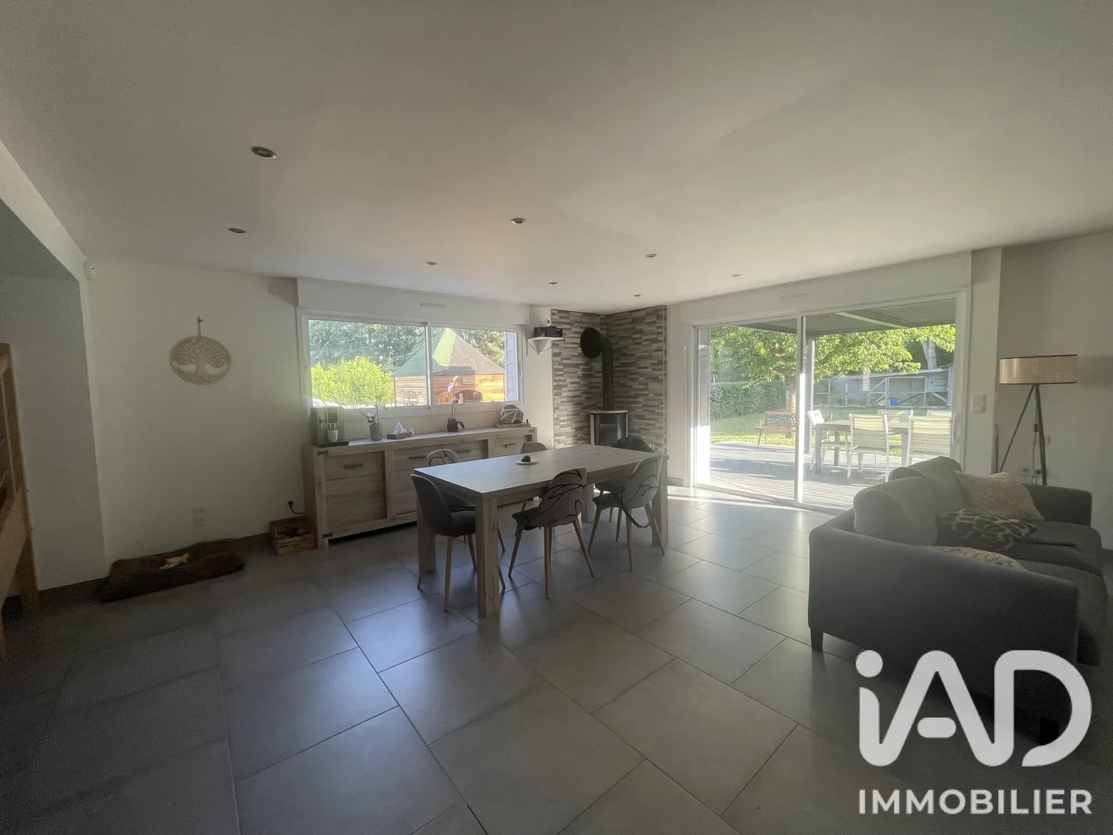 Vente maison à Jouy (28300) : maison 6 pièces 131 m² - 2058451 — 2