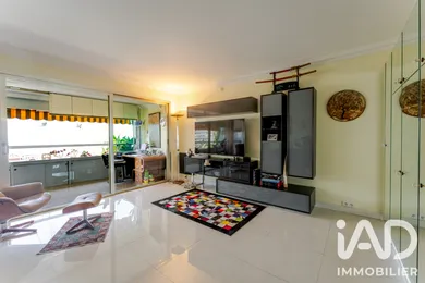 Appartement à Villeneuve-Loubet (06270)