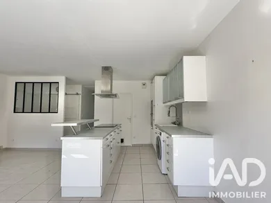 Apartment in Chilly-Mazarin (91380)