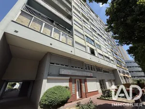 Apartment in Saint-Étienne (42100)