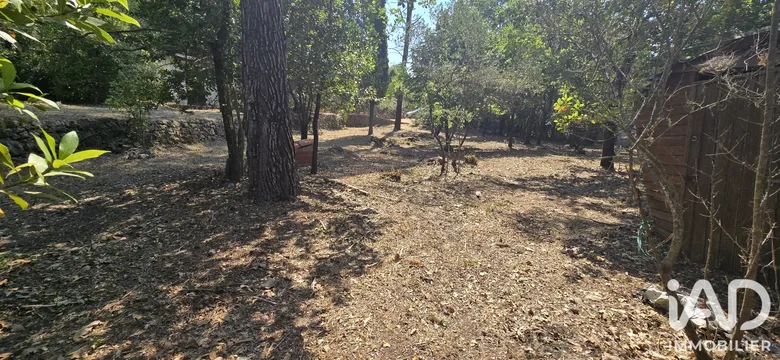 Terrain à bâtir à Néoules (83136) · 179 000 €
