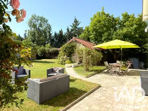 Maison à Montfort-l'Amaury (78490)