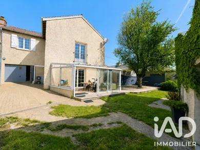 Maison traditionnelle à Écrosnes (28320)