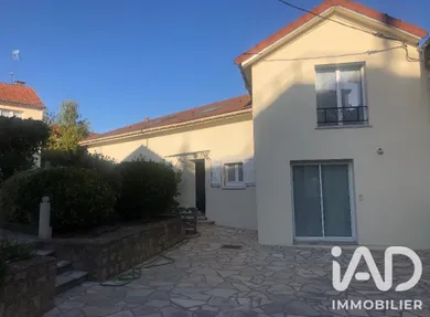 Maison à Versailles (78000)