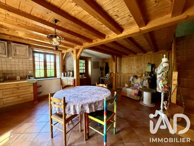 Village house in Saint-Jean-le-Vieux (01640)