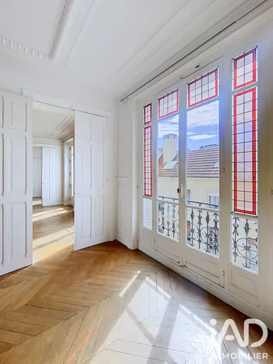 Appartement à Versailles (78000)