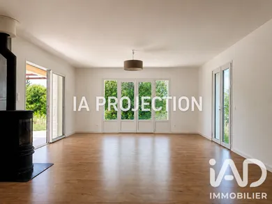 House in Vagnas (07150)