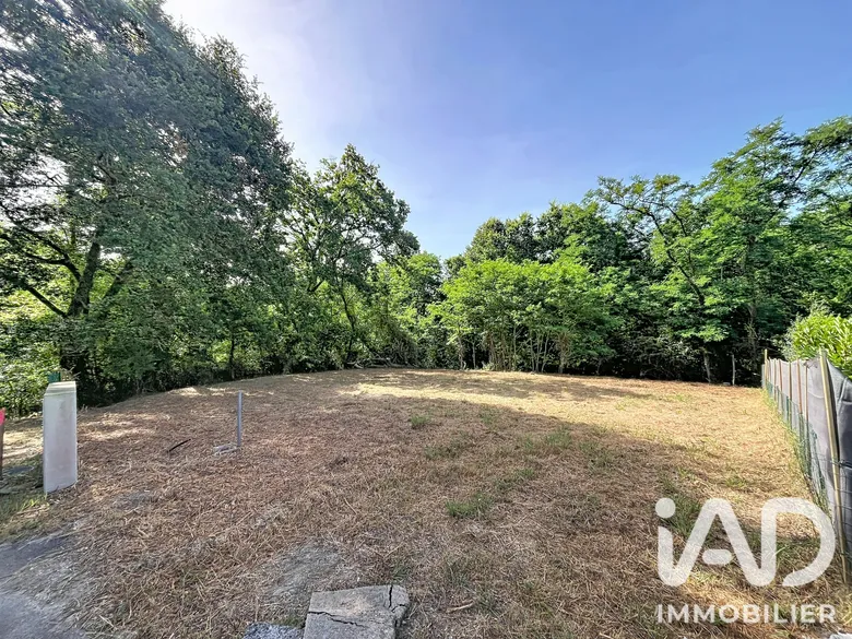Terrain à Dax (40100) · 126 000 €