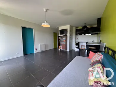 Appartement à Saint-Julien-en-Born (40170)
