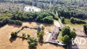 Domaine à La Roche-Chalais (24490)