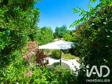 Maison à Roquebrune-sur-Argens (83520)