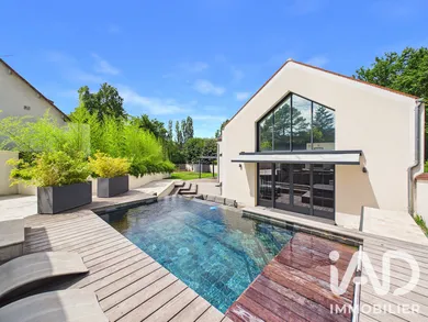 Maison d'architecte à Seine-Port (77240)