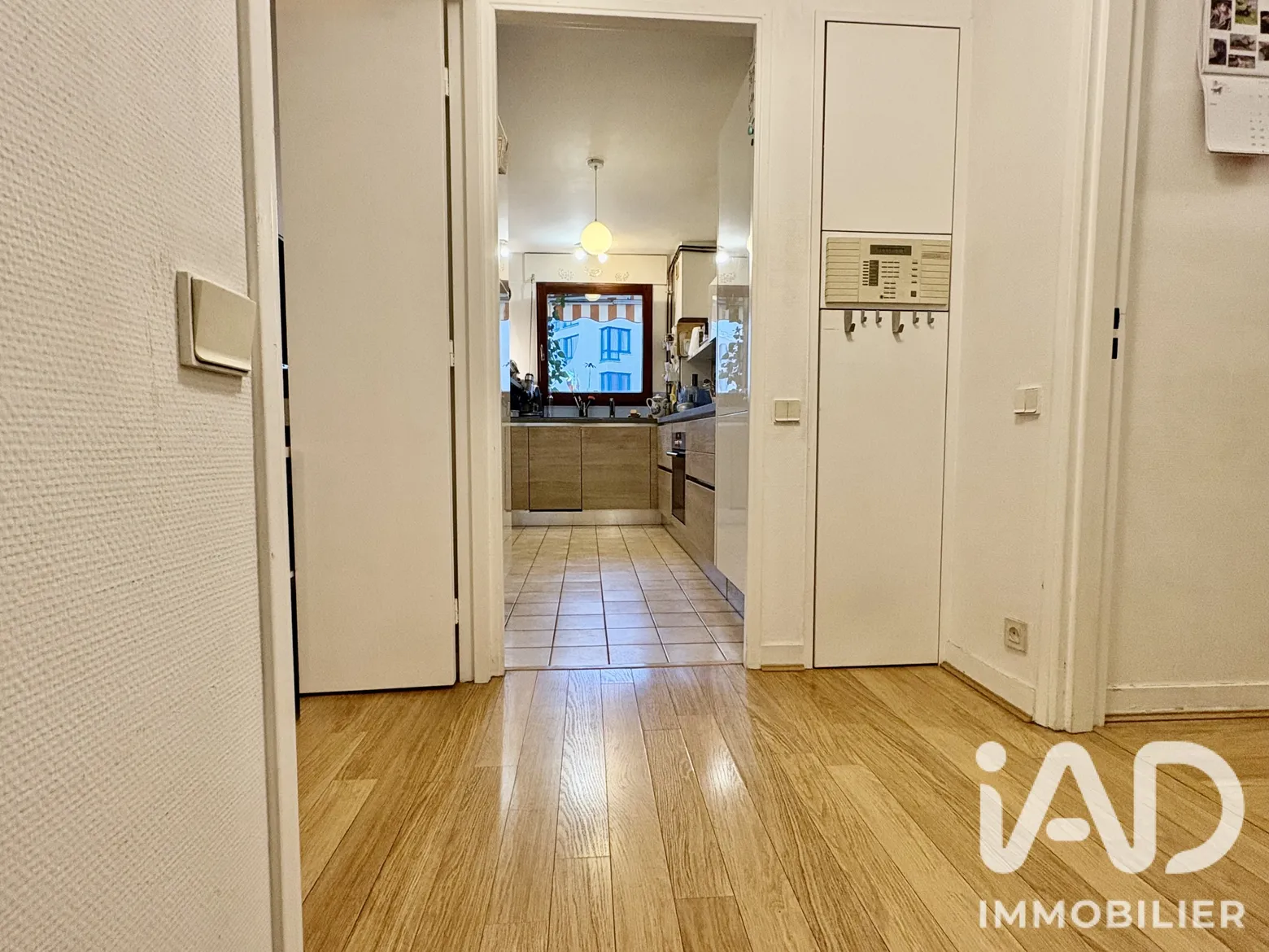 Vente appartement à Courbevoie (92400) : appartement 3 pièces 69 m² - 2058859 — 2