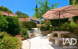 Maison à Roquebrune-sur-Argens (83520)