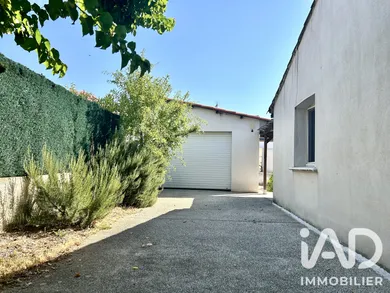Maison à Nézignan-l'Évêque (34120)