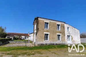 Maison de campagne à Saint-Martin-de-Fraigneau (85200)